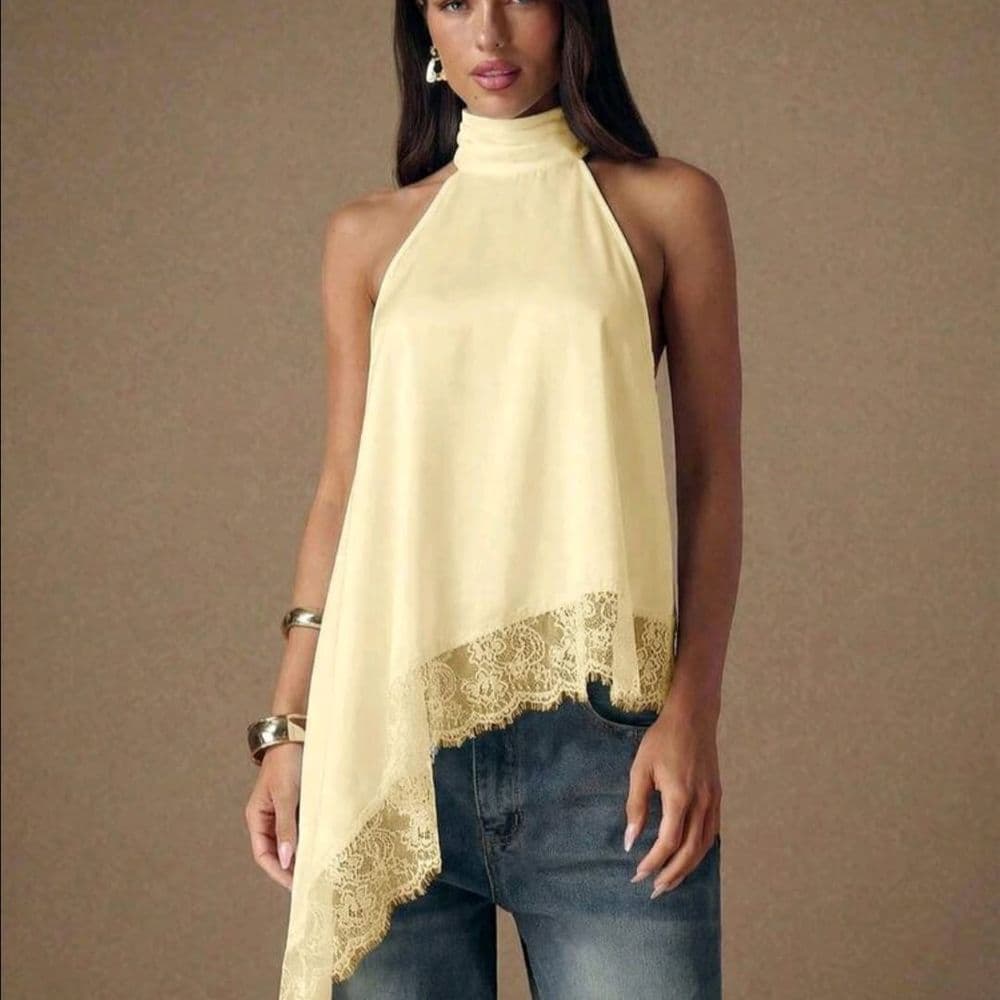 BLUSA ASIMETRICA DE SATEN Y ENCAJE TALLE P