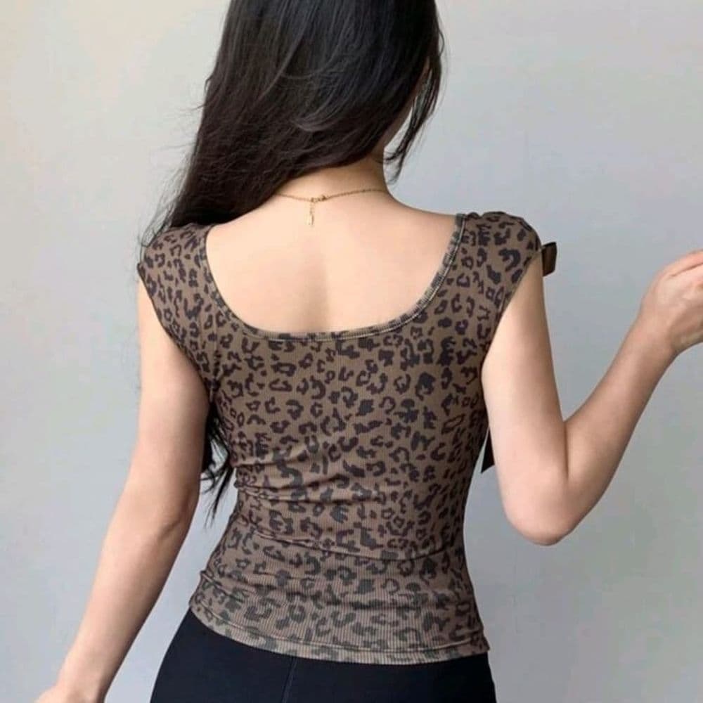 TOP de leopardo sin mangas con lazos