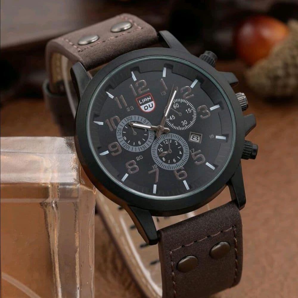SET DE RELOJ EN CUERO PU MARRON CON PULSERAS